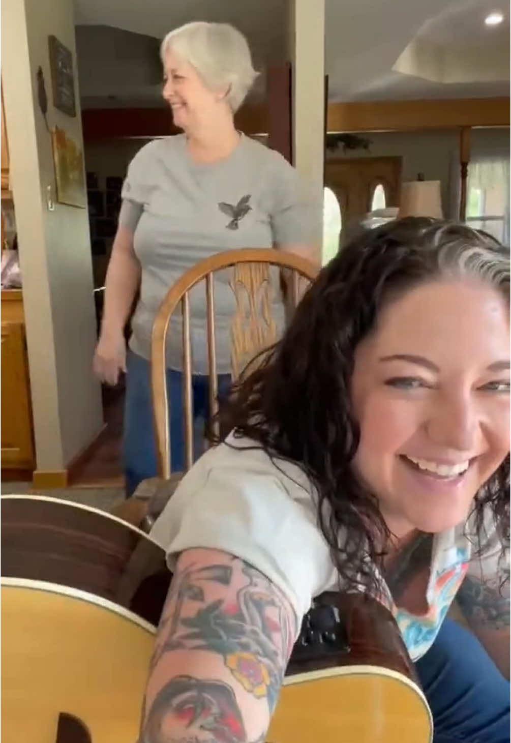 Some OG #WilliamsandRee featuring mom. #dingdong Make sure to follow me on my other social platforms IG: @ashleymcbryde FB: @ashleymcbryde X: @AshleyMcBryde BS: @ashleymcbrydemusic YT: @AshleyMcBryde