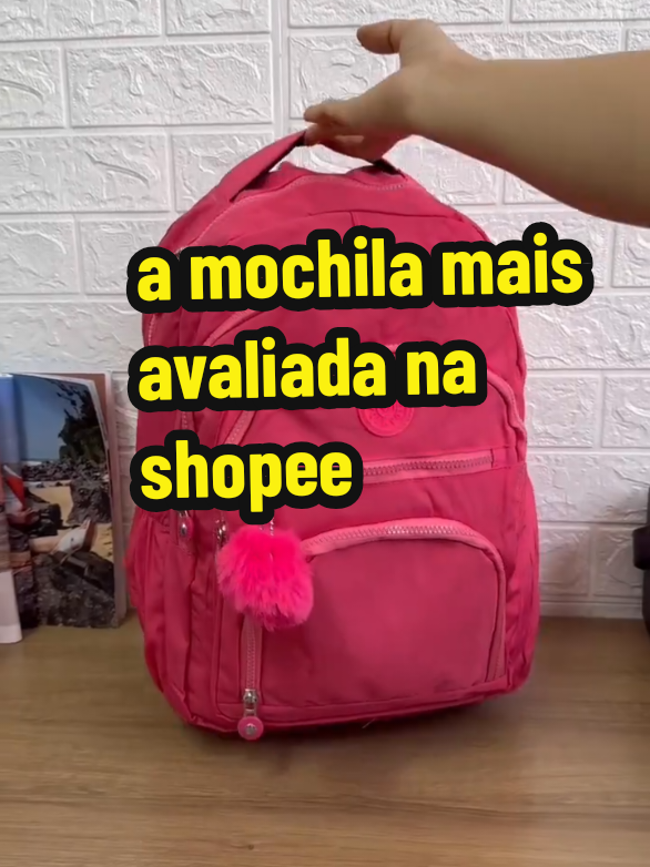 Mochila Escolar de nylon em Tactel Forrada Super Resistente Lindo Design Ótimo Produto para quem gosta de praticidade, segurança, conforto e comodidade. Garante a integridade dos seus bens mais valiosos. Excelente para escola,passeio,trabalho, faculdade, academia, dia a dia etc.. Apresenta lindo design acabamento perfeito, podendo transportar facilmente suas necessidades com segurança. Produto de ótima qualidade e durabilidade. Confeccionada em Tactel grosso de alta qualidade e durabilidade. Abertura principal fechamento de zíper. Bolso interno #mochilas #bolsafeminina #achados #mochilaescolar #bolsafeminina @achadostiojó 