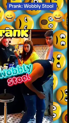 Prank: Wobbly Stool #prankvideo #comedia #pegadinha #viralvideos 