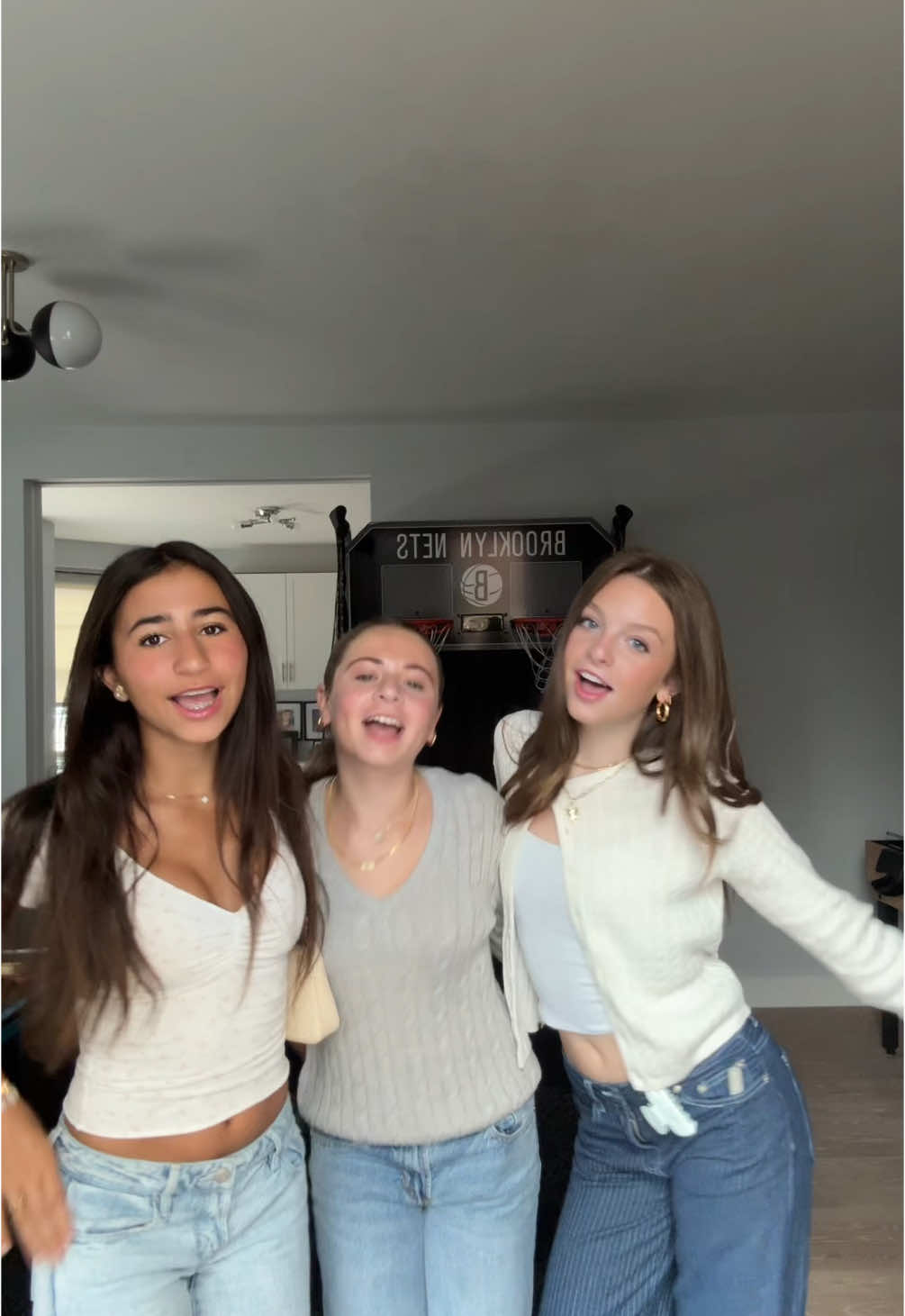 Bsfs❤️❤️❤️❤️♥️♥️♥️♥️ @tatesoifer @ash 🏄‍♀️⭐️🫂🍓🐣❌⭕️ 