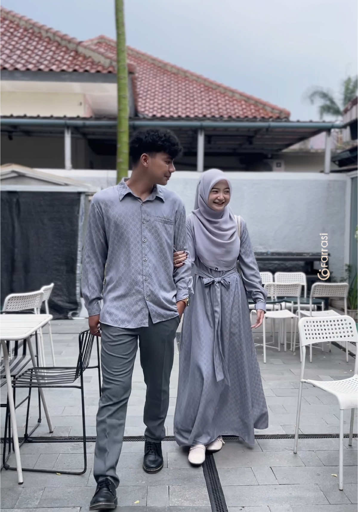 Series Couple by Farrasi 😍 Ini dijual terpisah ya Safa, jadi yang belum punya pasangan pun masih bisa beli yg satu ini 🔥 #farrasi #dress #lebaran #couple #OOTD #viralvideo #outfitideas #beranitampilsyari #fyp #fypシ゚ 