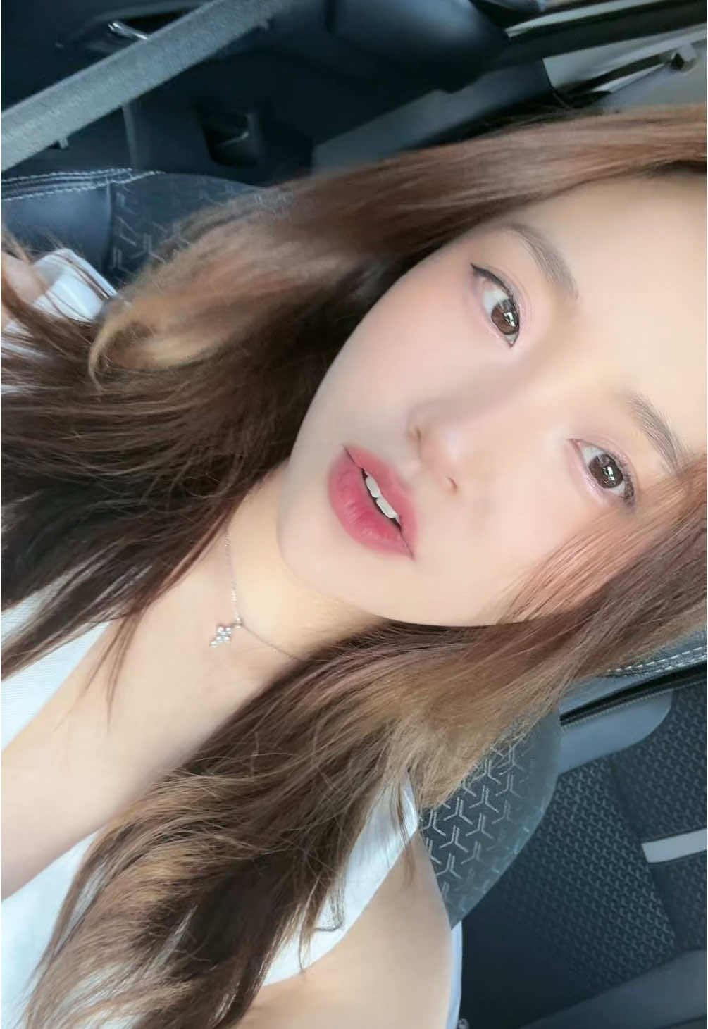 👀