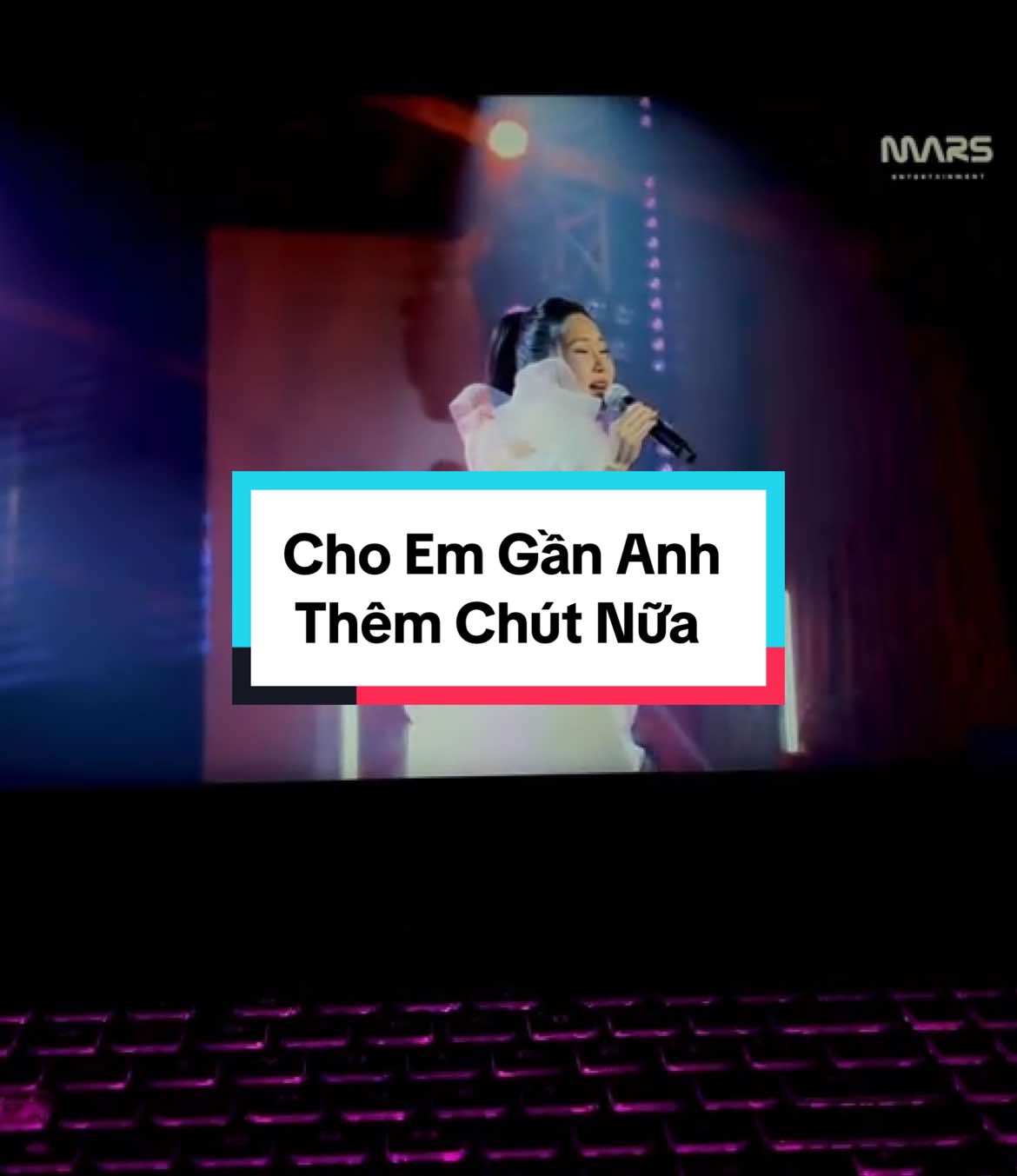 Cho Em Gần Anh Thêm Chút Nữa - Hương Tràm #music #choemgananhthemchutnua #huongtram #thichnghenhac_62 