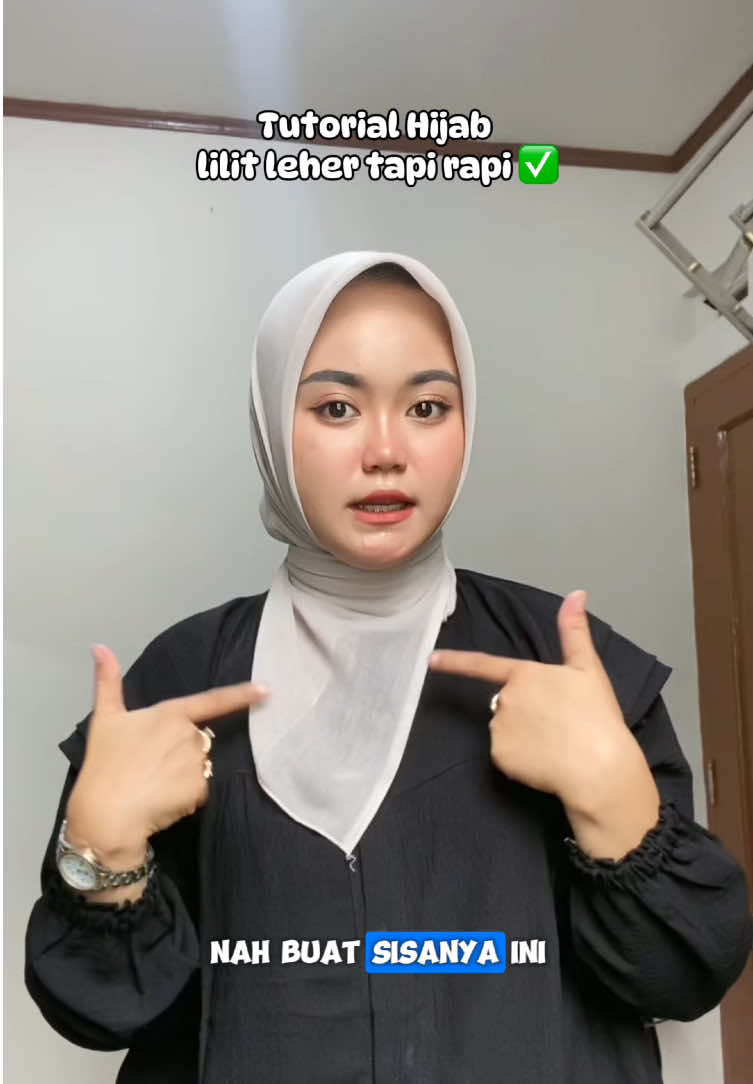 Membalas @caciw tutorial satset model lilit leher biar keliatan rapi, hijabnya aku pake paris jadul ya #tutorial #tutorhijab #tutorialhijab #parisjadul #hijabparisjadul 