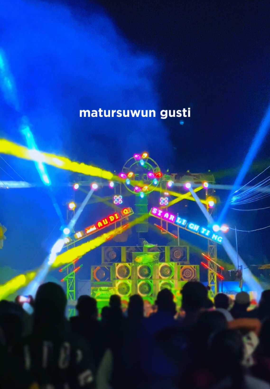 🔥🔥#soundhoregjawatimur #demitdimarbalap #starlightingkediri #horegjatim #lighting #sewalighting #sewavideotron #lightingvibes #soundsystemmalang #kedir #sukoanyarkediri #party #soundsystem #ddblighting #kediri 