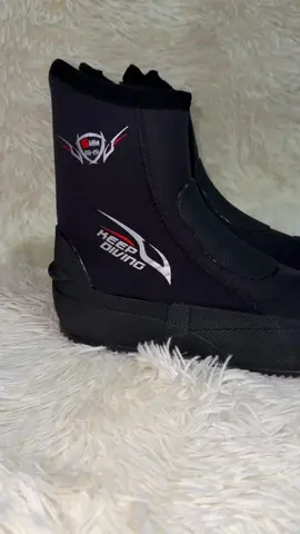 High quality Snorkeling Diving Boots ♥️ #boots #aquashoes #snorkeling #affiliatemarketing 