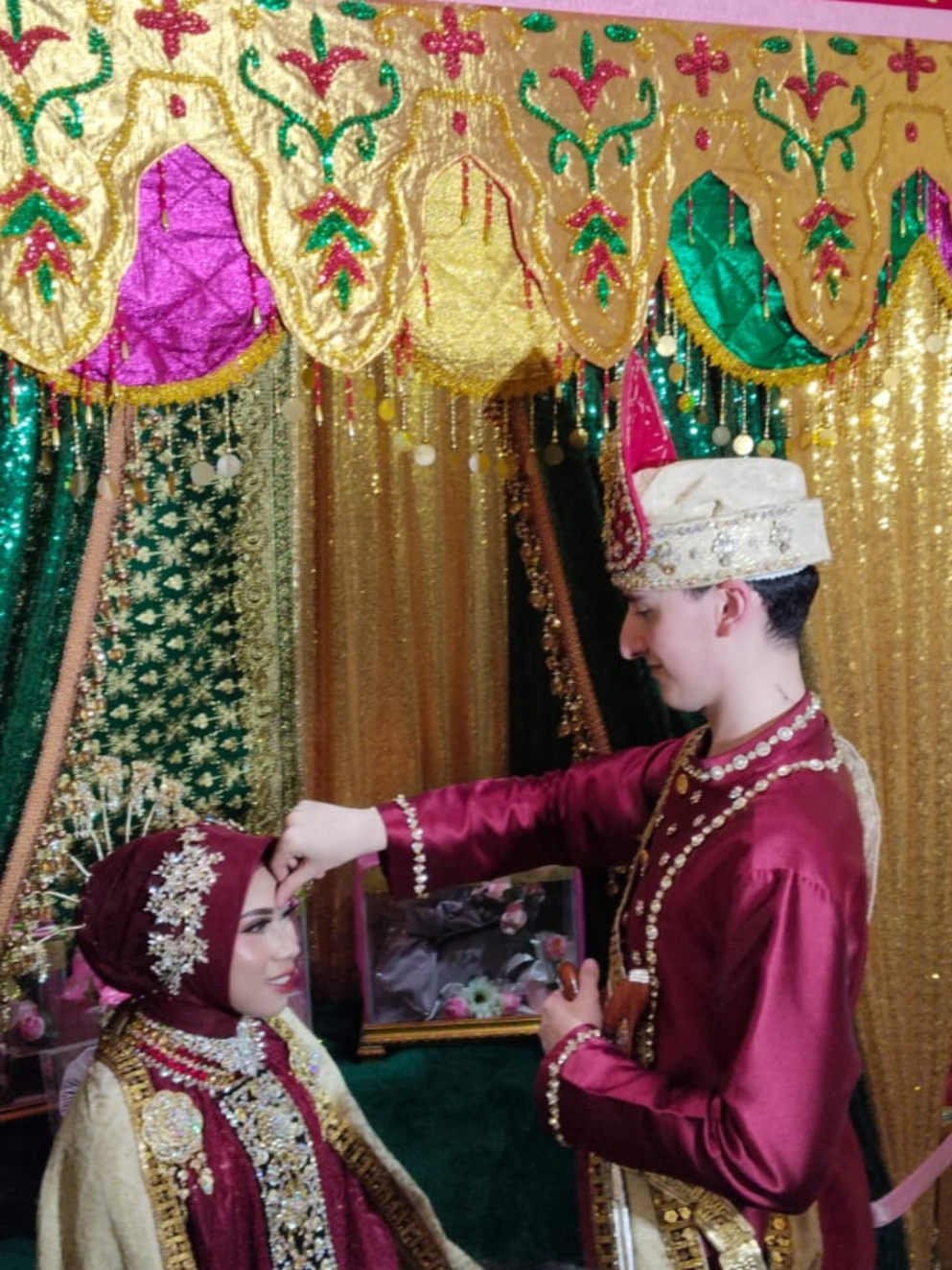 Wedding party of two countries Indonesia and Turkiye Happy married life, always be happy with your beloved family👩‍❤️‍👨🇵🇱🇨🇳 MasyaAllah cantik dan ganteng🥰 #fffffffffffyyyyyyyyyyypppppppppppp #fypp #gorontalo #gorontalotiktok #indonesia🇮🇩 #turkie🇹🇷 