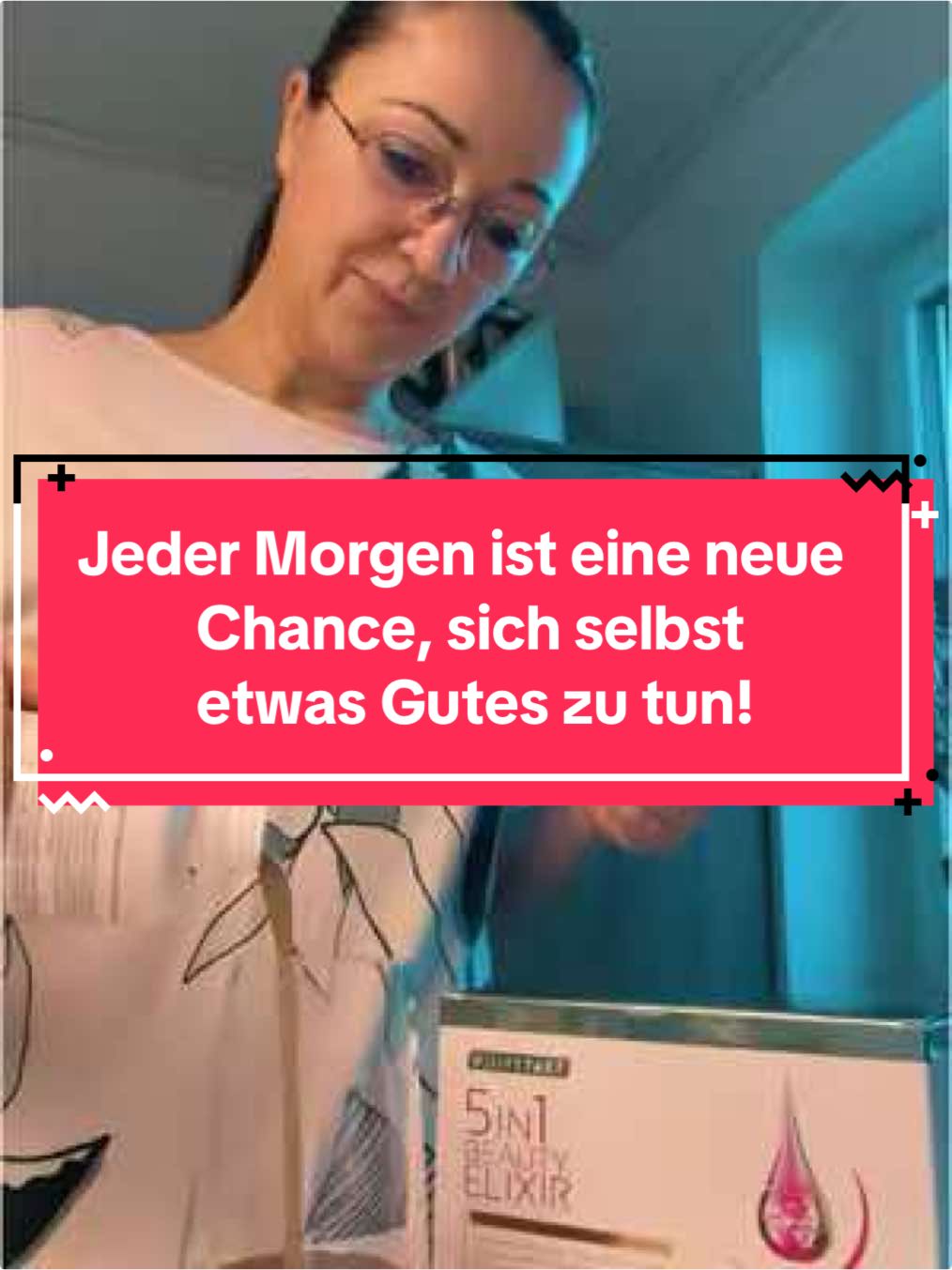 Jeder Morgen ist eine neue Chance, sich selbst etwas Gutes zu tun – für Körper, Geist und Seele. ✨  Für mich beginnt der Tag mit meiner morgendlichen Routine: 💧 5in1 Beauty Elixier – Mein Geheimnis für strahlende Haut, starke Nägel und gesunde Haare. Es versorgt meinen Körper mit allem, was er für Schönheit von innen heraus braucht. 💖 🌿 Mind Master – Mein Energie-Booster! Perfekt, um den Tag voller Fokus und Gelassenheit zu starten. Stress hat keine Chance, und ich fühle mich vital und bereit für alles, was kommt. 💪 🕒 In nur wenigen Minuten habe ich das Gefühl, meinem Körper und meiner Seele einen perfekten Start in den Tag zu schenken. Wie sieht deine Morgenroutine aus? ☀️ Lass es mich in den Kommentaren wissen! 💬 #morgenroutine #lrhealthandbeauty  #beauty #SelfCare #werbung 