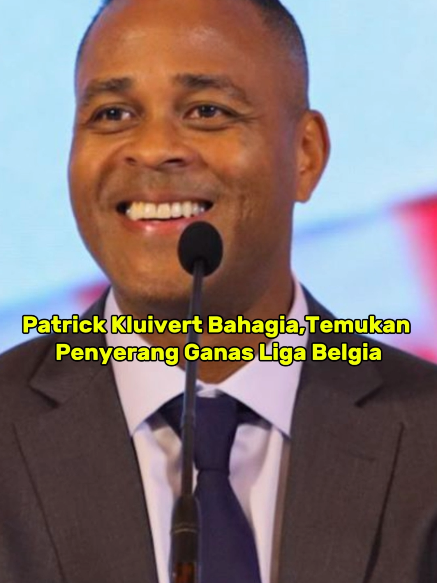 Patrick Kluivert Bahagia, Temukan Penyerang Ganas Liga Belgia Sosok yang dimaksud adalah penyerang Jong Genk yang mentas di Liga 2 Belgia 2024-2025, Robin Mirisola. Mengutip dari akun @pemainketurunan.id, Robin Mirisola yang memiliki tinggi badan 182 sentimeter ini memiliki darah Indonesia dari keluarga kakeknya yang berasal dari Yogyakarta. Secara statistik, Robin Mirisola memiliki kualitas jempolan. Dari 15 laga Liga 2 Belgia 2024-2025 bersama Jong Genk atau KRC Genk U-21, Robin Mirisola mencetak enam gol dan tiga assist. #TIKTOK #tiktok #tiktokviral #tiktokviralvideo #viraltiktok