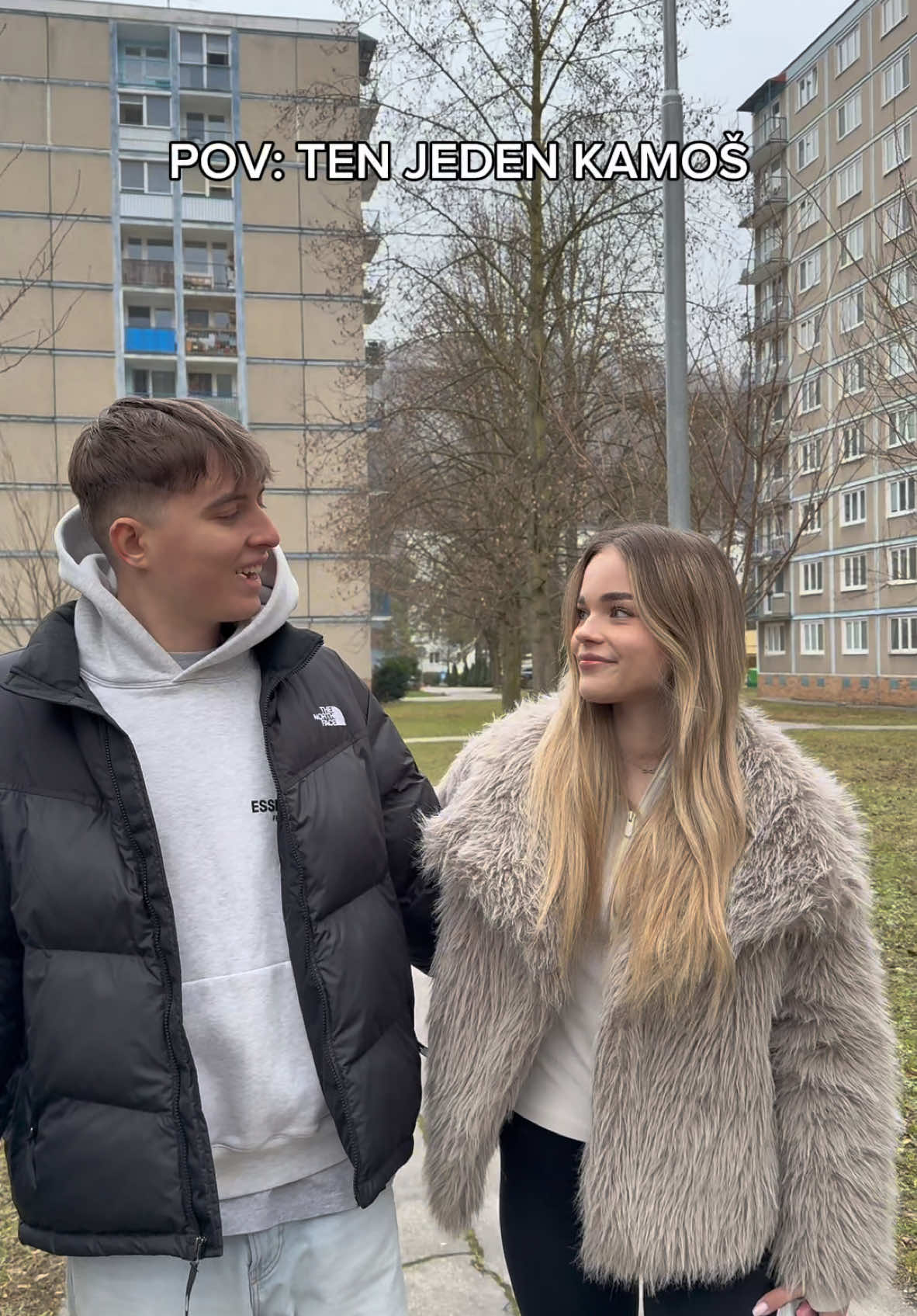 Označ kamoša čo ťa vždy podrží 😂🫣#fyp #zeny #vztahy #crazygirlfriend @sofik @_holubrichard_ 