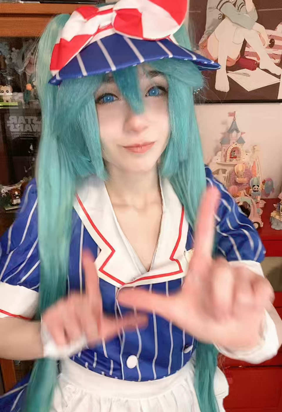 #hatsunemiku #hatsunemikucosplay #cosplay #miku 