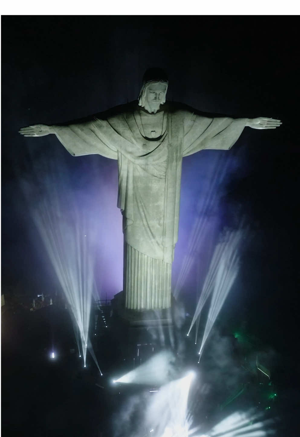 Rio de Janeiro - Brasil Santuário Cristo Redentor 16JAN25 Apresentação do evento: JUVENTUDE PELA PAZ Com o apoio de: Governo do Rio de Janeiro Santuário Cristo Redentor Track ID:  THE BODY - Unreleased Padre Guilherme, Ebmath FT. Coro Manuel Giesteira Música:  Pedro Costa Letra: Louvai o Senhor ao som da trombeta; louvai-o com a harpa e a cítara! Louvai-o com tambores e danças; louvai-o com instrumentos de corda e flautas! Louvai-o com címbalos sonoros; louvai-o com címbalos vibrantes! Tudo o que respira louve o SENHOR! Aleluia! Salmo 150. #SantuarioCristoRedentor #RiodeJaneiro #Brasil #PadreGuilherme #djset #dj #melodictechno #techno #technomusic #tiktokbrasil #tiktok #fyp #musica #music 