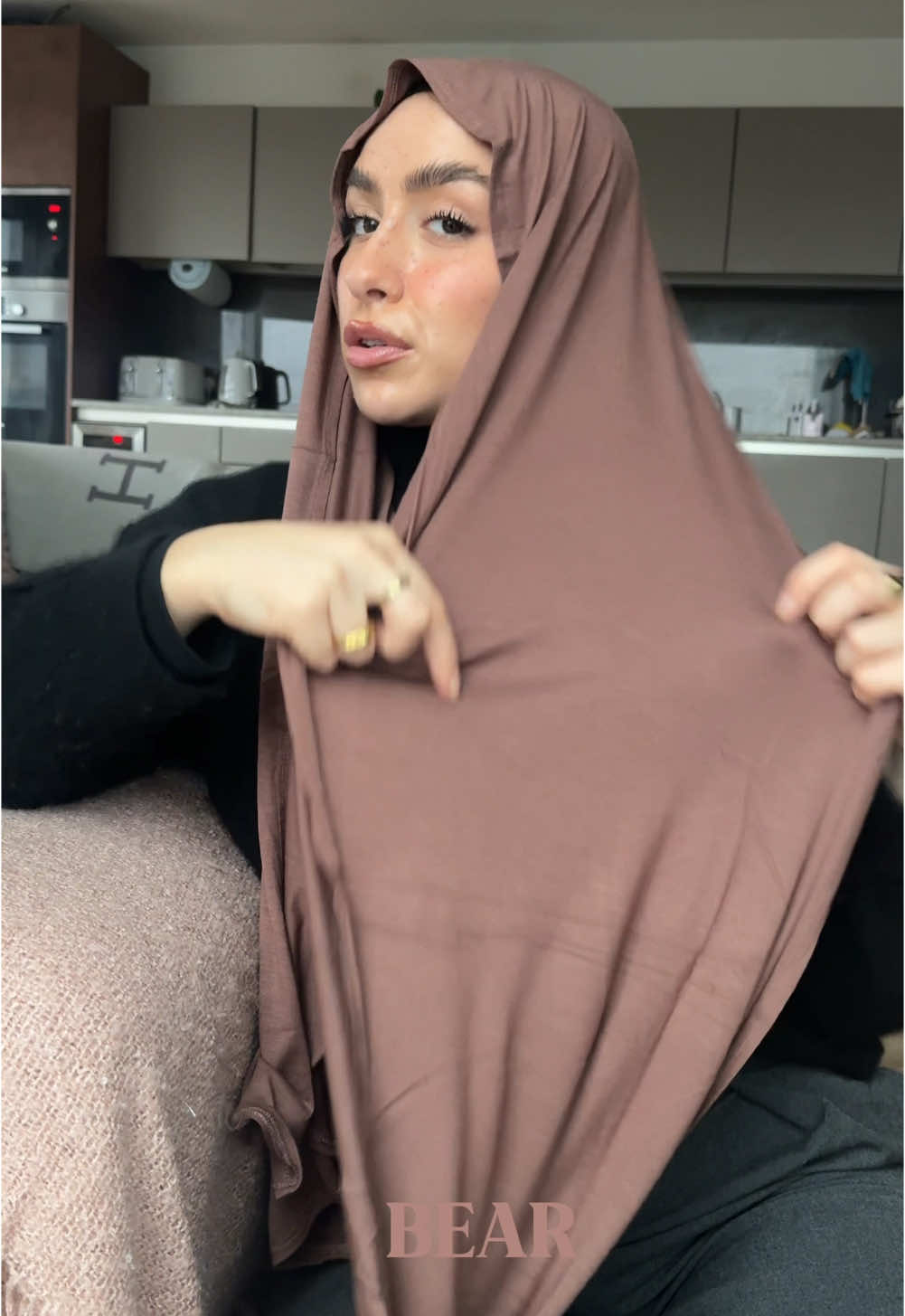 @hawaa_clothing - let’s spill the tea🤭☕️ who wants a modal guide next? 👀 #hawaa #hijabs #viral #hijabi #revert 