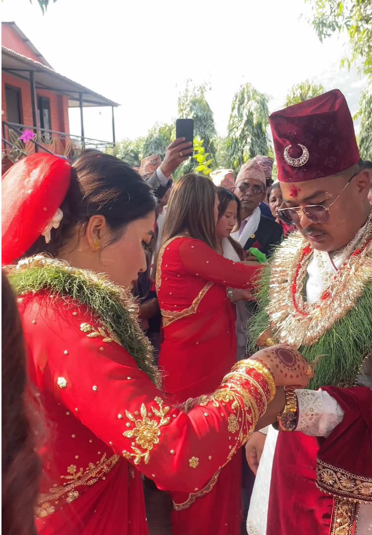 #CapCut @Bina Ngarden Tamang @PEARL_RAZZA_TMG congratulations both of you baini  jwai Saab 💗😍#fypシ゚viral #foryou #nepalitiktok #wedding #sister 