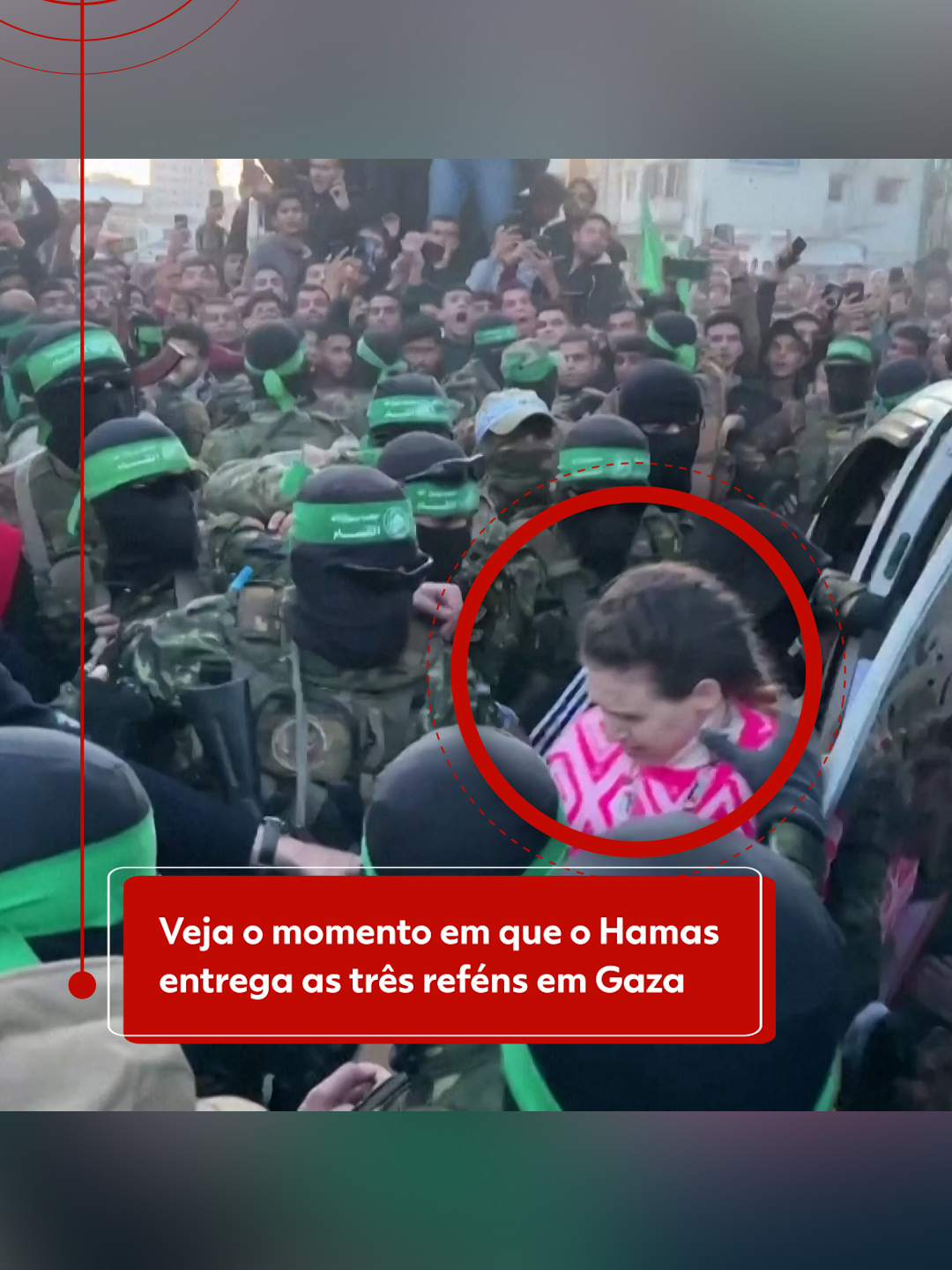 Reféns libertadas - O grupo terrorista Hamas libertou as três primeiras reféns neste domingo (19), após a assinatura de um acordo de cessar-fogo. Todas as vítimas possuem cidadania israelense e têm idades entre 24 e 31 anos. As três mulheres fazem parte do primeiro grupo de 33 reféns que serão libertados pelo Hamas nos próximos dias. Em troca, Israel prometeu soltar prisioneiros palestinos e recuar as forças militares dentro da Faixa de Gaza. Vídeo: REUTERS Veja mais em #g1 #israel #hamas #cessarfogo #refens #gaza