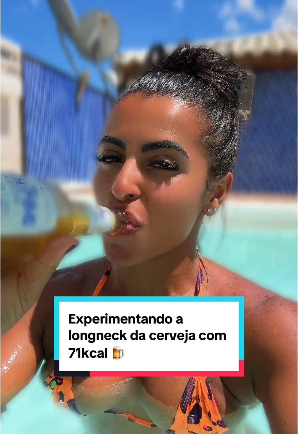 #cerveja #longneck #piscina #foryoupage❤️❤️ #explore #fyp #morena #linda #mulheres #Viral #relatos 
