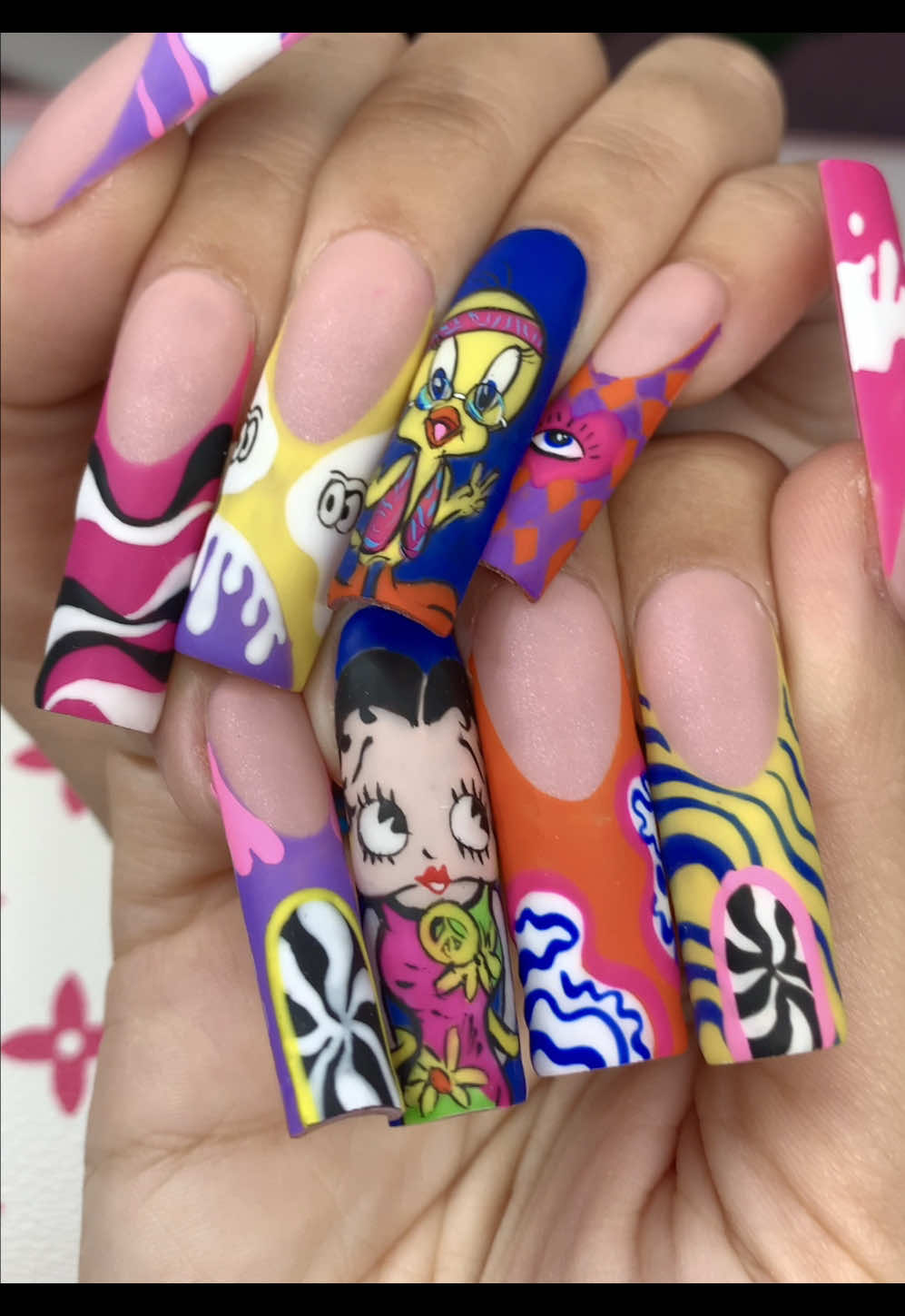 We’re back baby! New set💅🏻🌈💙🔥 @PolishedByKimmie✨  #nailart #nailtransition #nailtok #transition #90snails #y2knails #nailinspo 