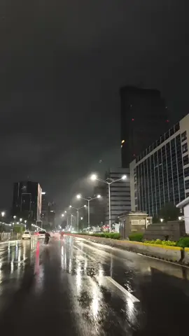 malam ini hujan turun lagi🌧 #fyppppppppppppppppppppppp #sudirman #hujan🌧️ #fypシ゚ #jakarta 