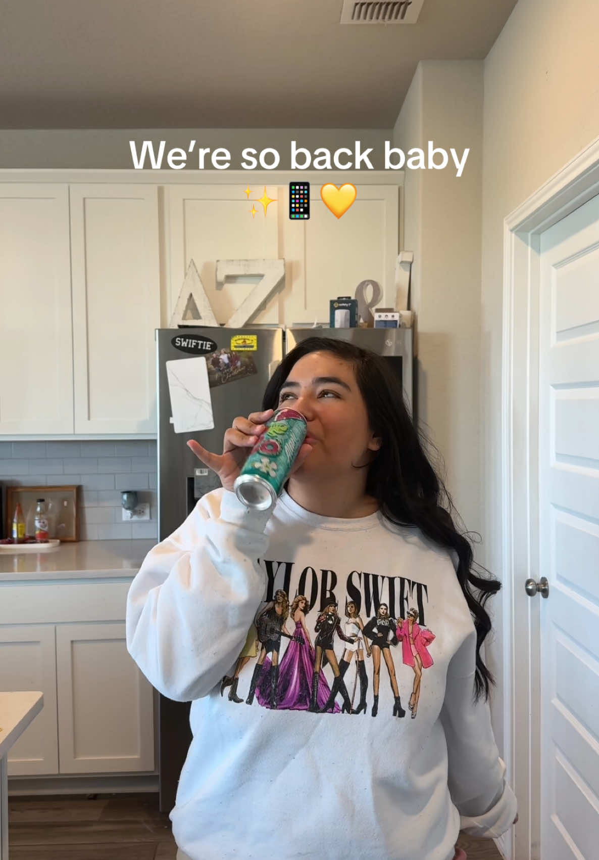 Right now we’re just gonna focus on the fact that tik tok is back #savetiktok #tiktokisback #fyp #tiktokban 