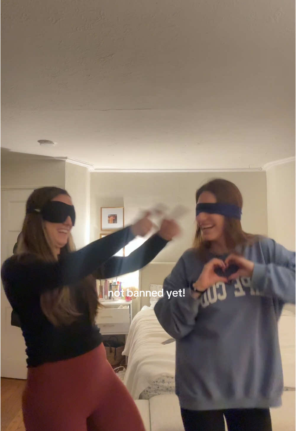 cover your eyes and see if you do the same dance - say less!!! 