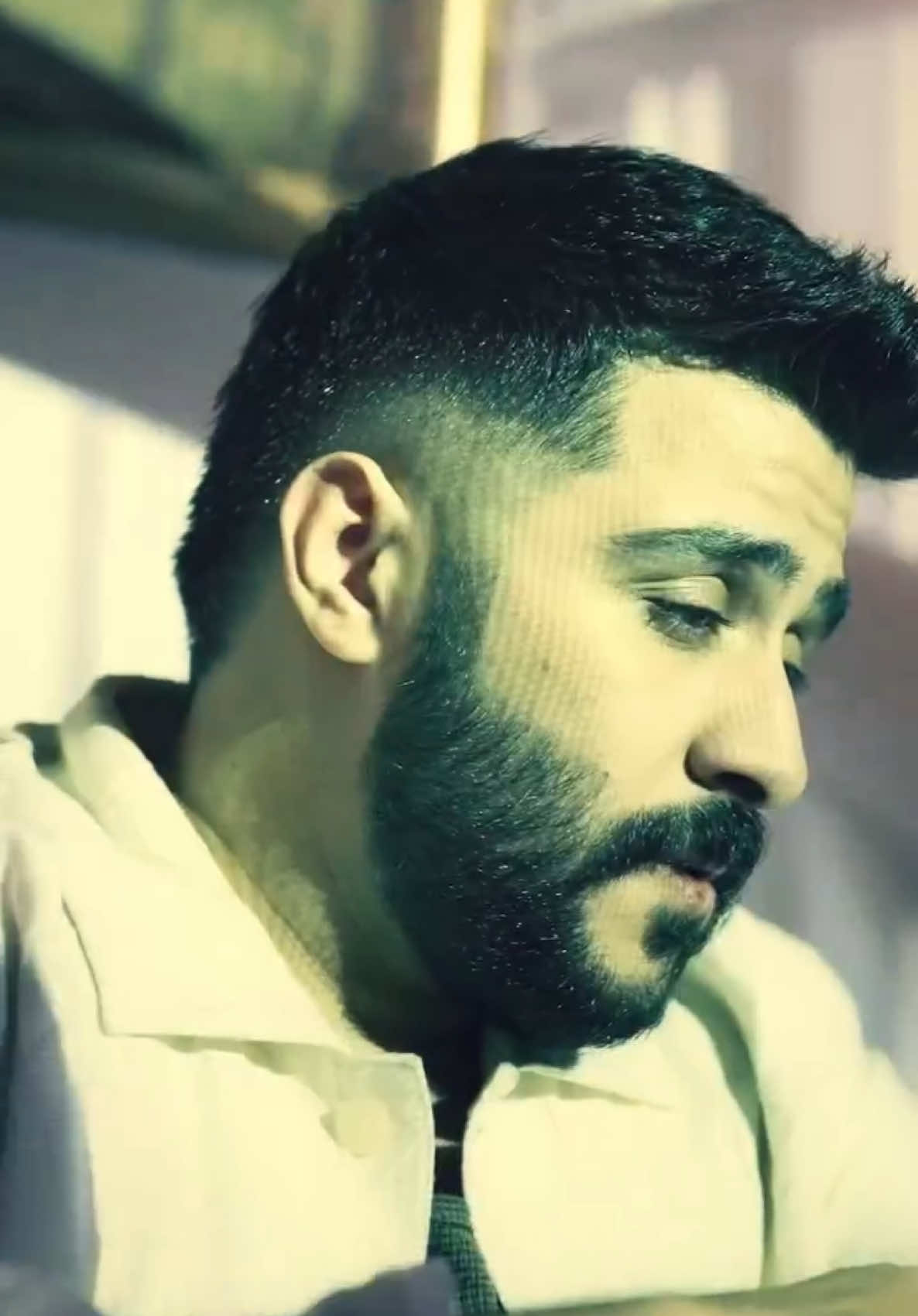 و شكلي هعيش سنين جاية ، اتوه في الناس و اتوه فيا 💔! - #قولي #قولي_غاب #على_عيني #شكلي_هعيش #احمد_كامل #حزن #فراق #explore #fyp #music #music #ahmedkamelmusic 