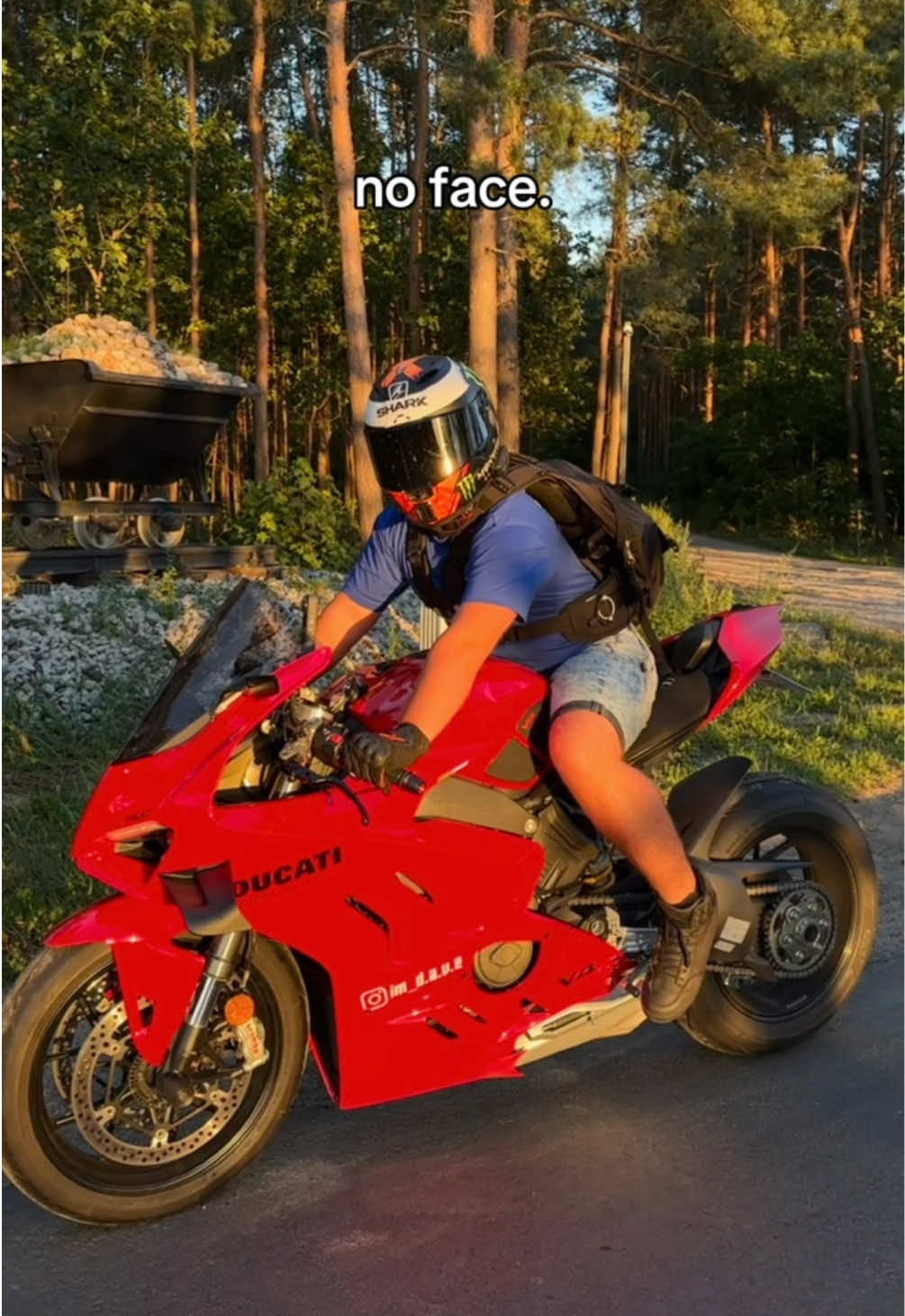 No Face 🚫 #noface #biker #motoboy #ducati #panigale #moto #CapCut 