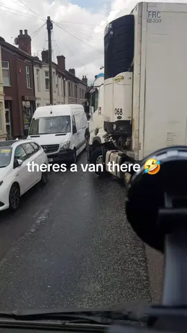 even my warning beepers were going crazy #f4f #viral_video #fyp #birmingham #crash #hgv #hgvdriver #tiktokban #uklife 
