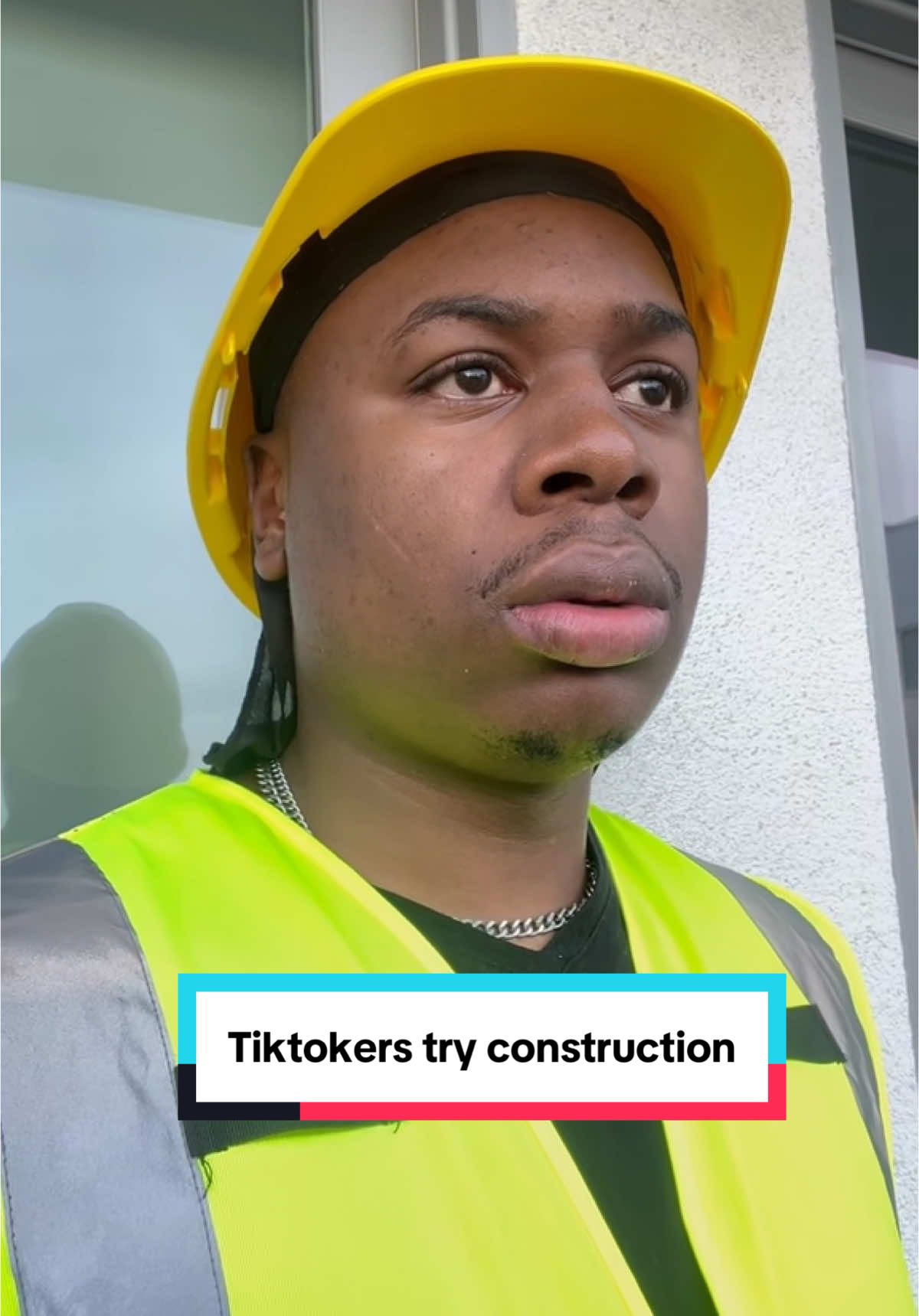 Tiktokers first day as construction workers after the ban 