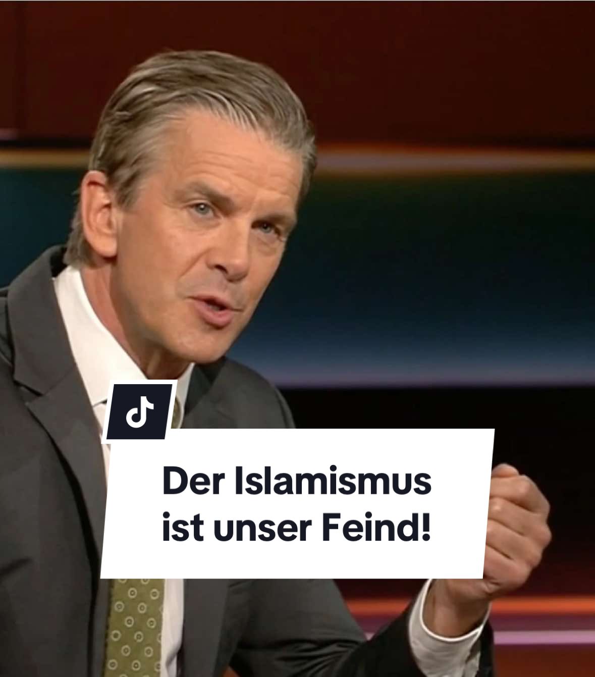 Der politische Islam stellt eine ernsthafte Bedrohung für die Werte von Freiheit, Demokratie und Gleichberechtigung dar. Indem er religiöse Vorschriften in den politischen Raum überträgt, untergräbt er die Trennung von Religion und Staat, was zu einem autoritären System führen kann. Dies gefährdet nicht nur die Rechte von Frauen und Minderheiten, sondern auch die fundamentalen Prinzipien einer offenen, pluralistischen Gesellschaft. #markuslanz #lanz 