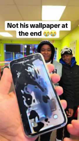 Phone Repair is in Bridgeport / Connecticut 😍 #fyp #foryou #ct #nyc #foryourpage #bridgeportct #moneytalkswireless #mtwrepair #phonerepair #appleiphone #tiktokisback 