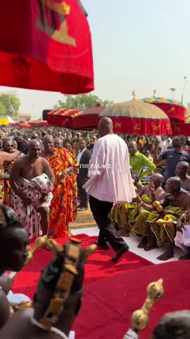 Appiah Stadium greeting the king Otumfuo Osei Tutu II  #thepalaceview #fyp #manhyiapalace #asanteheneinmemphis #asantehene #foryoupage❤️❤️ #ghanatiktok🇬🇭 #asantey3oman #asantekingdom #foryourepageofficial #otumfuo #asanteman #foryourepage #kumasi 