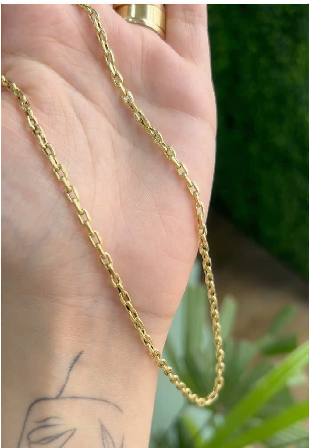 Corrente personalizada em Ouro 18k/0.750 Cartier cadeado oca com 38cm ✨💛 Encomende já a sua!  📲 11 9 4184-7036 #corrente #correnteouro18k #cartier #correntecartier #ouro #18k #foryo #video_viral #joias #jrjoiaspersonalizadas #personalizada 