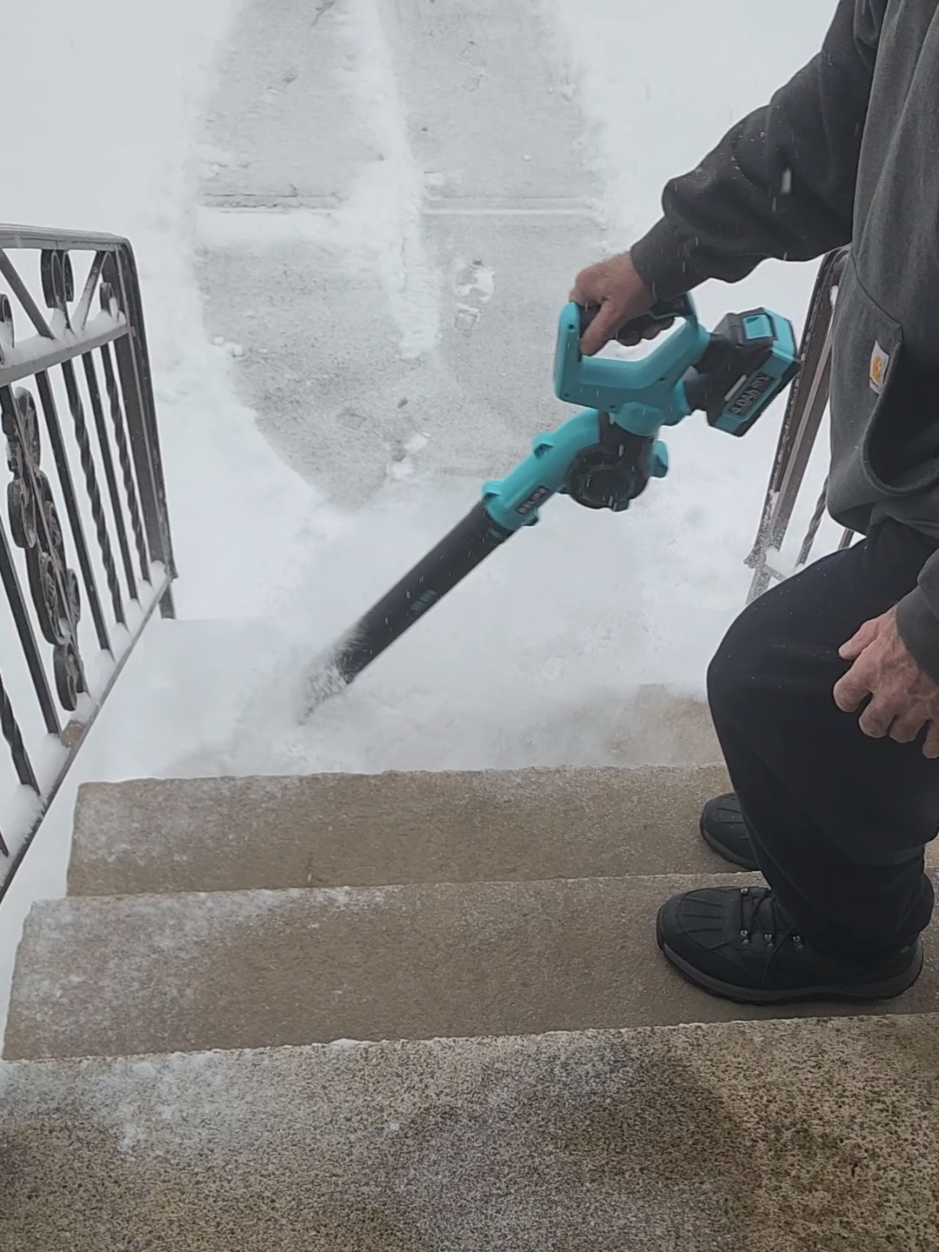 #cordlessleafblower #snowremoval #leafblower #snowblower #freeshipping #lightweight #tools #gadgets #LifeHack #spotlightfinds #tiktokshop #foryou 