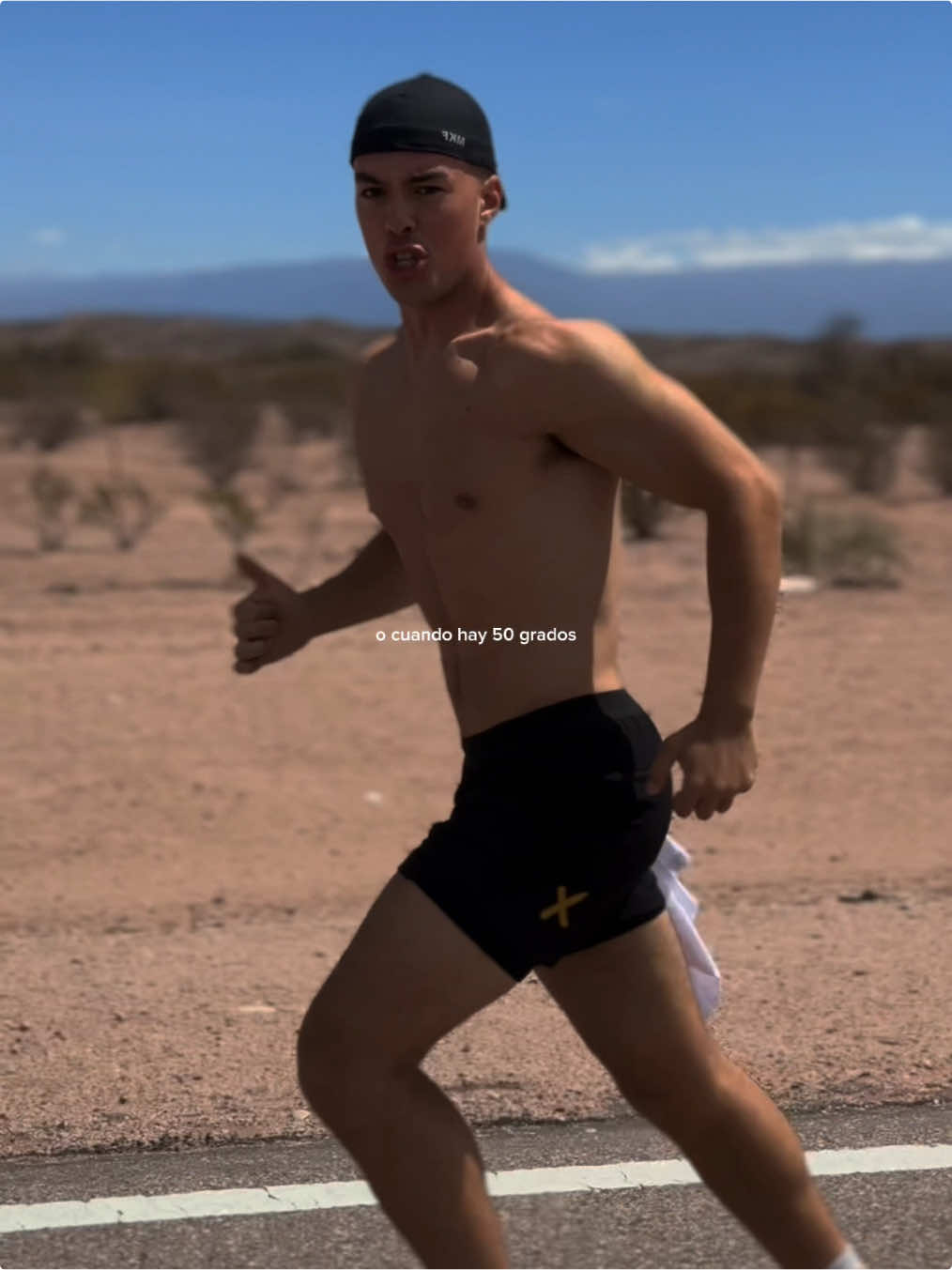 Marpe corriendo en el desierto  #marpe #Fitness #real #inspiracion #desarrollopersonal #mentalidad #disciplina #fortaleza #motivacion #dolor #Running #gymmotivation #GymTok #exito 