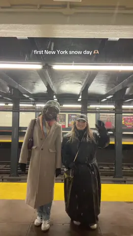 & yes it was snowing on the platform #nyc #snow #OOTD