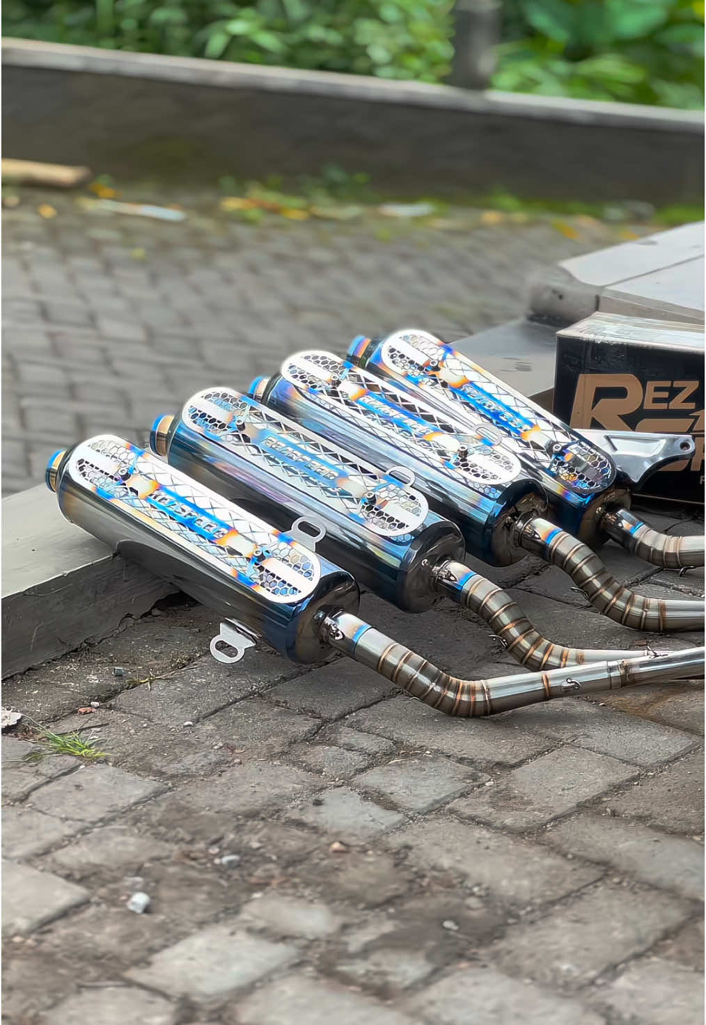 yang lain udah order,kalian kapan ?🫵🏻🥶 #fyp #xyzbca #rezspeed #exhaust #exhausted #rezspeedexhaust #knalpotracing #malang24jam #malang #srv4blueraptor 