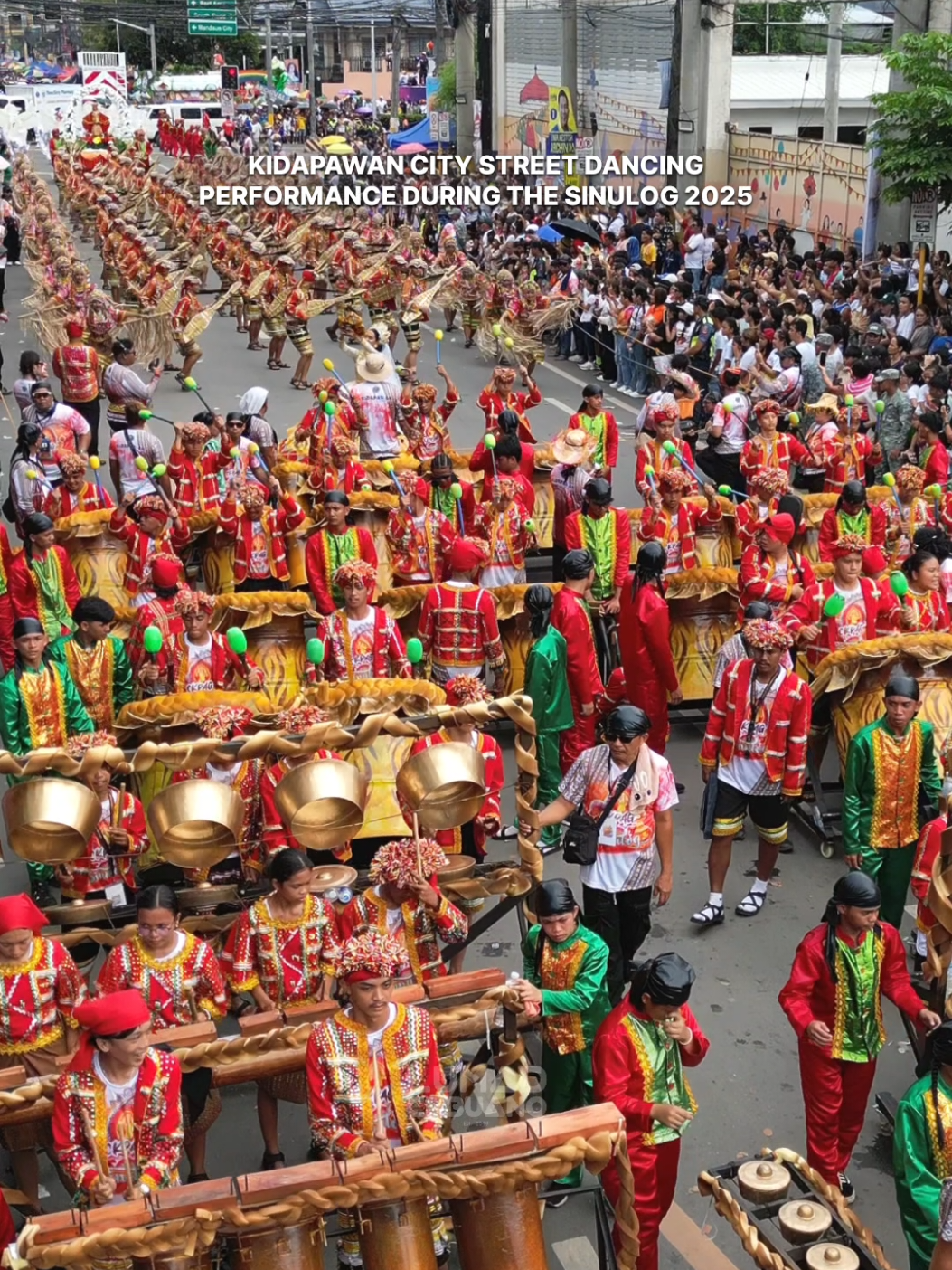 LOOK‼️ CITY OF KIDAPAWAN PERFORMING ARTS GUILD (CKPAG) performance during the Sinulog 2025 street parade! 💯 VIVA PIT SENYOR! ❤️  #Sinulog2025 #Cebu #ForYou 