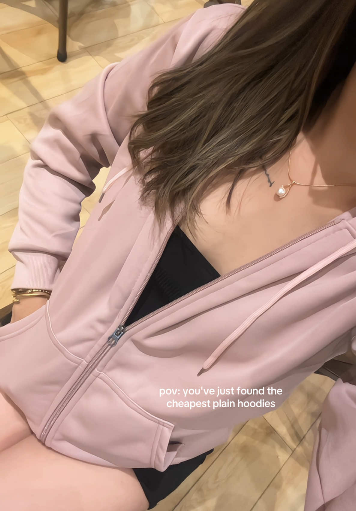 Replying to @Roma Mae🧿🪬 80% made of cotton plain hoodie jacket🤌🏻#jacket #hoodiejacket #unisexjacket #jacketforwomen #fyp #hoodie #affordable #TikTokFashion 