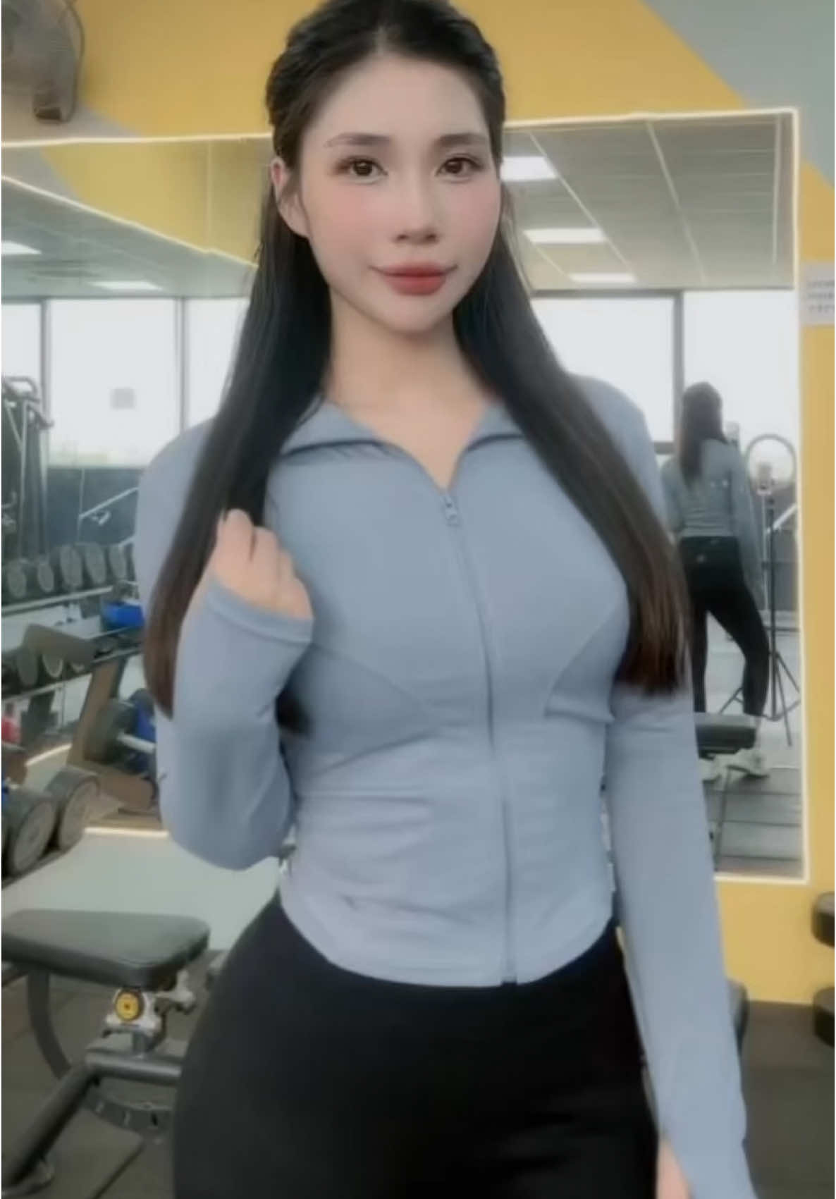 Xăm family trên lưng với phiên bản là gymer 🥰🥰🥰 #xuhuong #trending #fvp #nhaytiktok #quynhthichnhay #emtennhungxamfamylitrenlung 