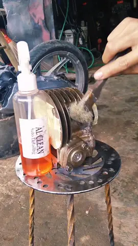 pemberesih mesin pinising pake bensin #pemberesihmesin #alclean #engine #mekanik #bengkel 