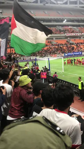 3poin#thejakmania #curvanordpersija #persijajakarta #jakartainternationalstadium 