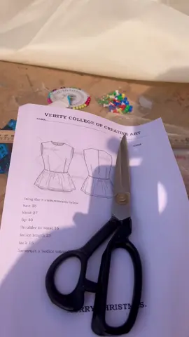Still on the end of semester exams for our Level 1 students.#fyppppppppppppppppppppppp #fahionghanaschool #nigeriafashion #designstudent #admission  @eat愛媛朝日テレビTikTok部 