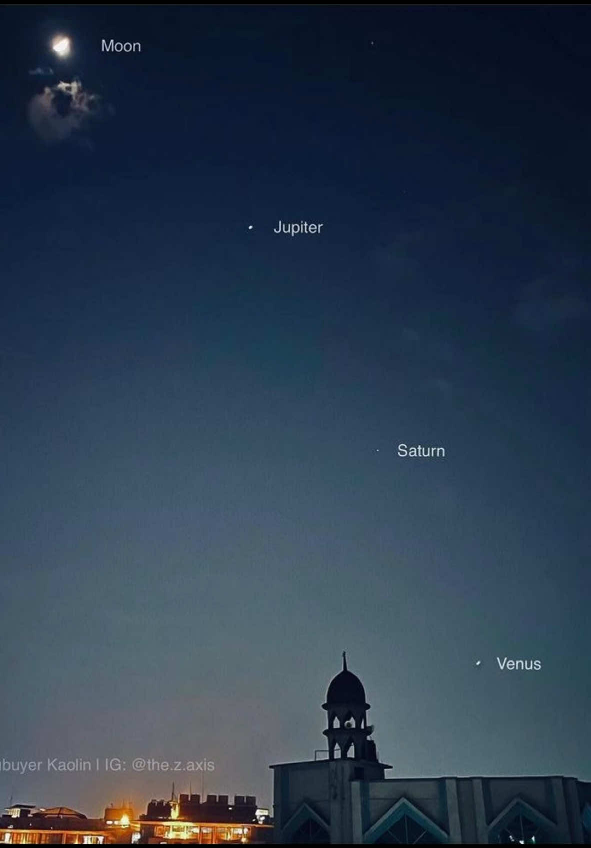 The rare alignment of six planets! 🪐🔴✨ On January 21, 2025, a spectacular astronomical event will take place as six planets align in a rare planetary conjunction. This unique alignment will include Mercury, Venus, Mars, Jupiter, Saturn, and Uranus, providing an extraordinary opportunity for stargazers to observe multiple planets in the night sky simultaneously. The best time to view this planetary alignment will be just before dawn when the planets will be visible on the eastern horizon. Each of the six planets will be visible to the naked eye, although some may require binoculars or a telescope for better observation. Venus will be the brightest, followed by Mars, Jupiter, Saturn, Uranus and Neptune. The planets will stretch across the sky in a line, making it easier to spot them if you have a clear view of the eastern horizon. This rare alignment of six planets is a once-in-a-lifetime opportunity for astronomy enthusiasts and anyone interested in the wonders of our solar system! If you want to know all the details and the best time to witness this cosmic event, check out the Cosmic Watch App 📱Available for IOS and Android. 📸 Credits: @the.z.axis #PlanetaryAlignment #Stargazing #Mars #Neptune #Uranus #Jupiter #Saturn #Venus #SolarSystem #Universe #Astronomy #Astrophotography #Cosmic #CosmicWatch #CosmicWatchApp