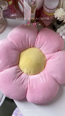 Gemes banget bantalnya,empuk juga woi😭💗 #bantalbunga #bantal #bantalcantik #bonekabunga #bantalsofa #bantalsofacantik #fypppppp #fyp #fypage #fypシ #fyppppppppppppppppppppppppppppppppppp #fypviraltiktok 