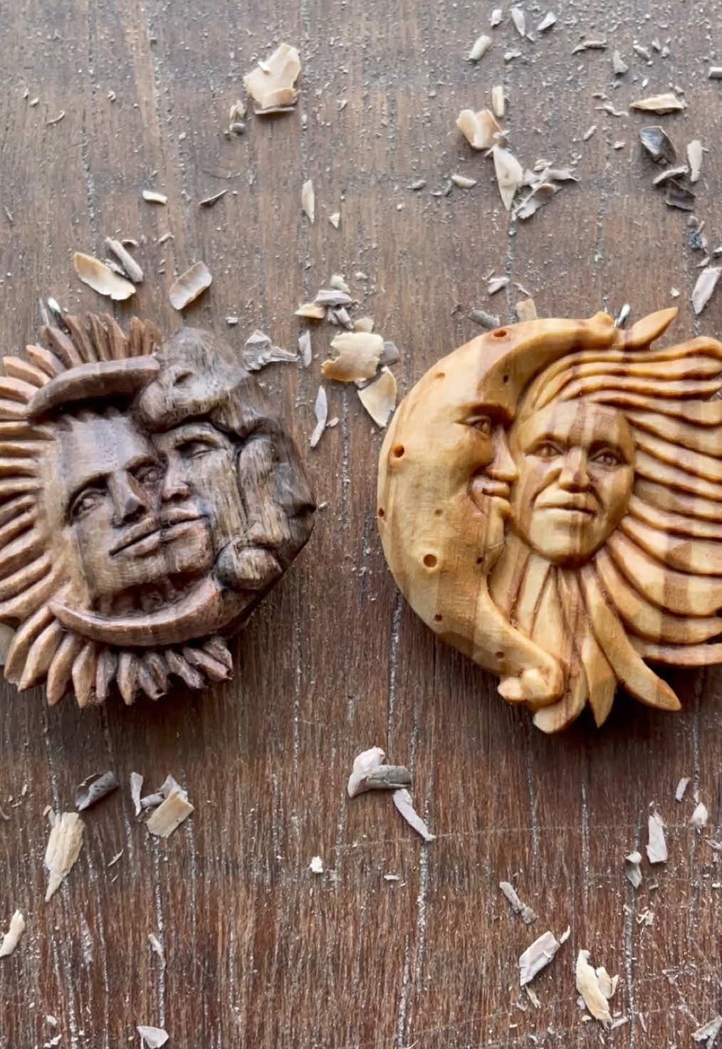 Sun and moon pendants handcarved in two versions of wood, olive and walnut🌜💋🌞 #handcarved #woodworking #celestialjewelry #woodenjewelry #faceart #sun #moon