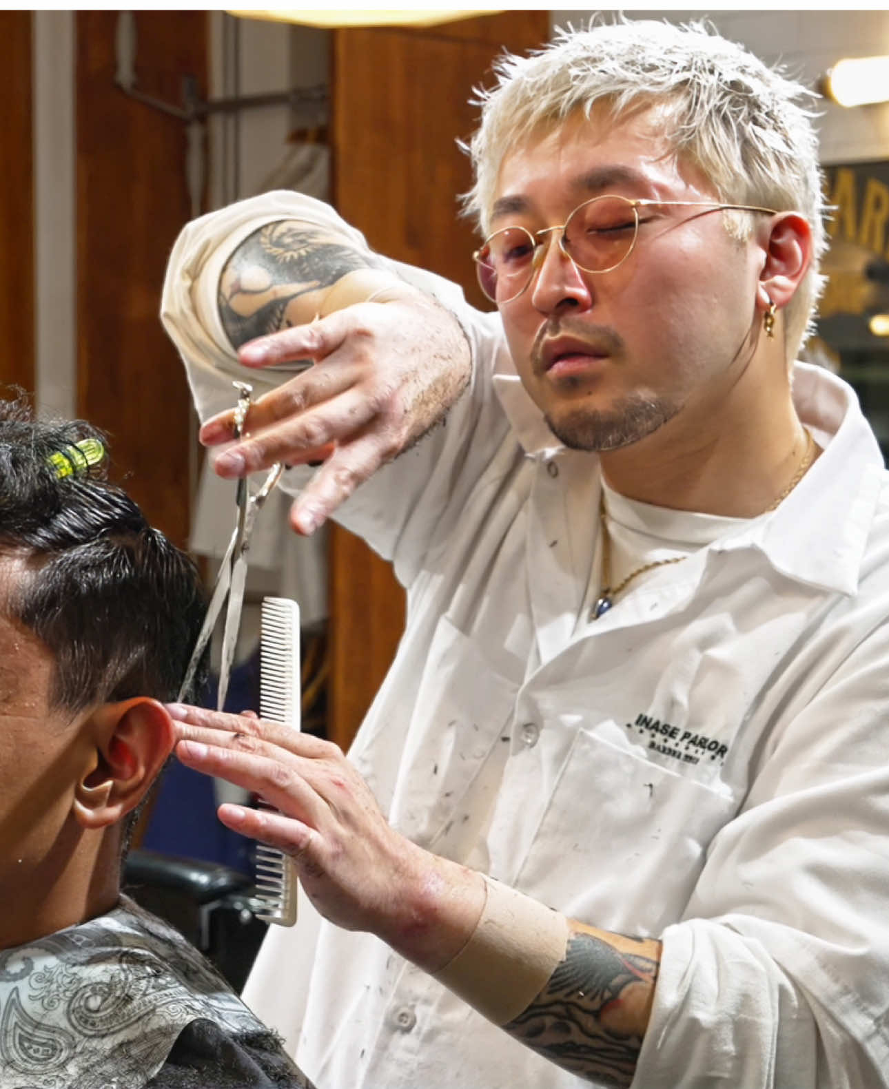 💈(ASMR) Getting A Haircut in Japan with Curly Hair at Newly Opened Traditional Barbershop 💈(ASMR) 新しくオープンした伝統的な理髪店で、巻き毛の髪を日本でカットしてもらう Location/ 住所: INASE PARLOR BARBER SHOP HANARE 3 Chome-1-20 Asagayaminami, Suginami City, Tokyo 166-0004   #asmr #asmrsounds #asmrvideo #longervideos #longervideo #japanesebarber #tokyoasmrmassage #asmrbarber #yesplzasmr #japaneseasmr 