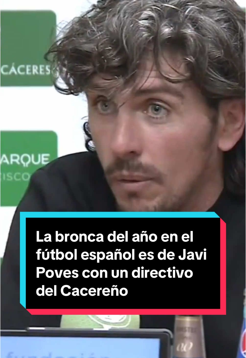 Javi Poves, presidente-entrenador del Colonia Moscardó, protagonizó una de las discusiones más intensas del fútbol español en 2025. Tras la derrota de su equipo por 1-0 frente al Cacereño en el estadio Príncipe Felipe, el técnico criticó con dureza a la directiva rival en una rueda de prensa que terminó convirtiéndose en un enfrentamiento verbal directo con el vicepresidente del equipo local, Juan Miguel Olmedo. #futbol #deporte #rfef #cpcacereño #coloniamoscardo #segundarfef