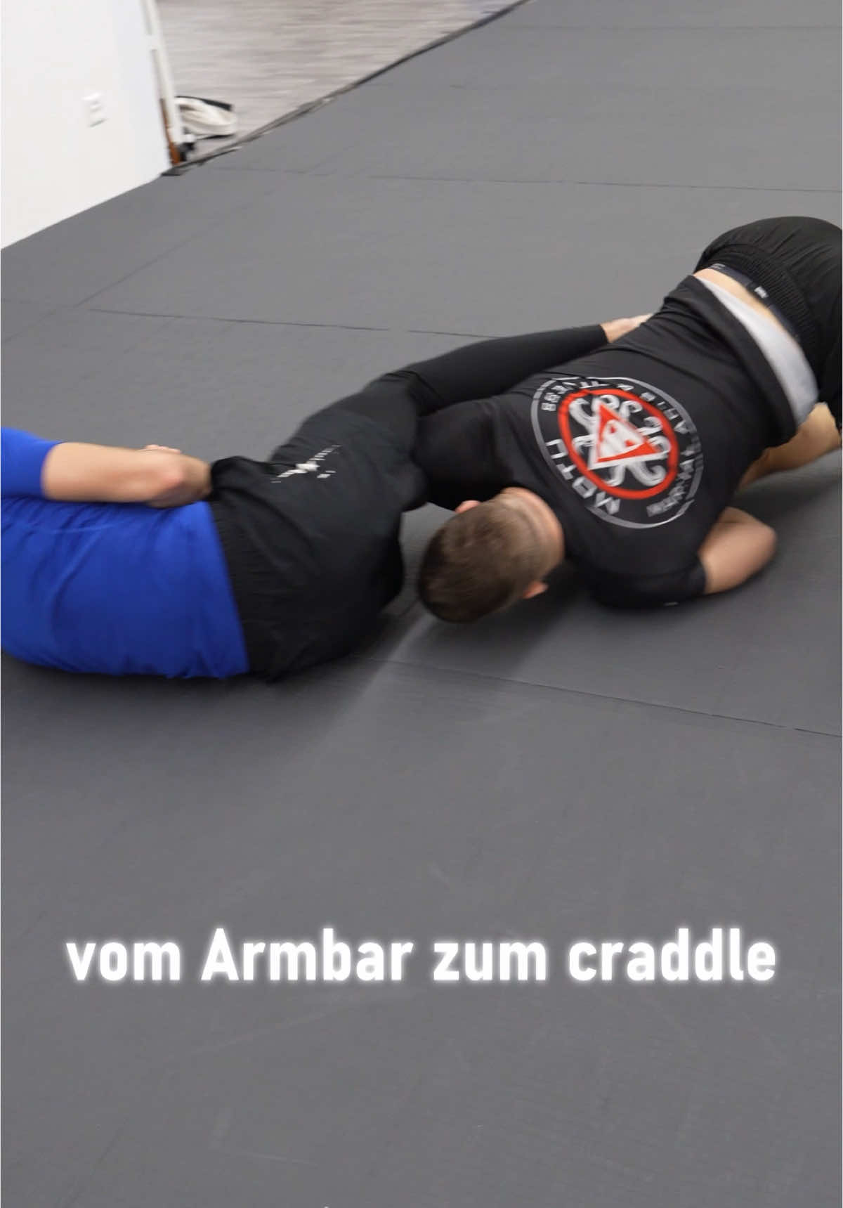 Hitchhiker escape . Achtung! Gefährlich #kampfkunst #kampfsport #selbstverteidigung #bjj #mma 