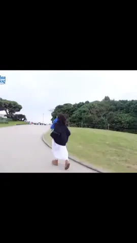 Karina was running excitedly when she accidentally dropped her glasses and stepped on them. Karina is truly the definition of a loser trapped inside a hot woman’s body. 😭 #aespa #kpopfyp #karina #dontflop #viral #fyp #yujimin 