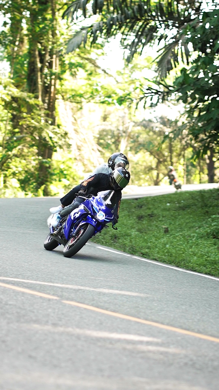 kali ini berdua 🥰  video by : @hbr.visuals  #fypdong #fypシ゚ #fyppppppppppppppppppppppp #gizura #gsx #suzuki 